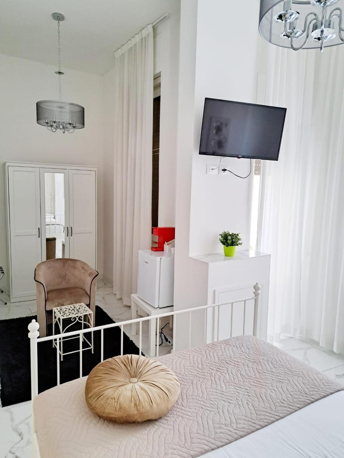 The Gallery Boutique Rooms Триест Номер фото